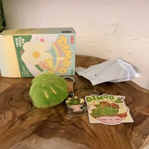 NEW POP Mart DIMOO By Your Side
Series-Pendant
Blind Box Meditation Confirmed